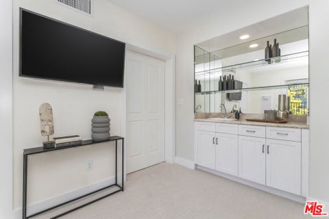 Tiny photo for 2201 Beech Knoll Road, Los Angeles, CA 90046 (MLS # 26102924)