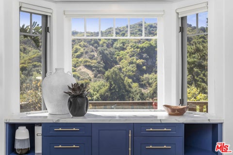 Tiny photo for 2201 Beech Knoll Road, Los Angeles, CA 90046 (MLS # 26102924)
