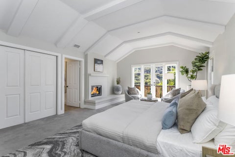 Tiny photo for 2201 Beech Knoll Road, Los Angeles, CA 90046 (MLS # 26102924)