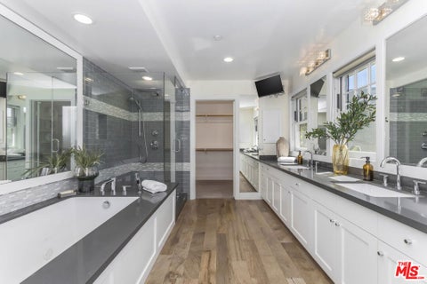Tiny photo for 2201 Beech Knoll Road, Los Angeles, CA 90046 (MLS # 26102924)