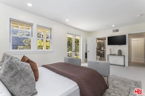 Tiny photo for 2201 Beech Knoll Road, Los Angeles, CA 90046 (MLS # 26102924)