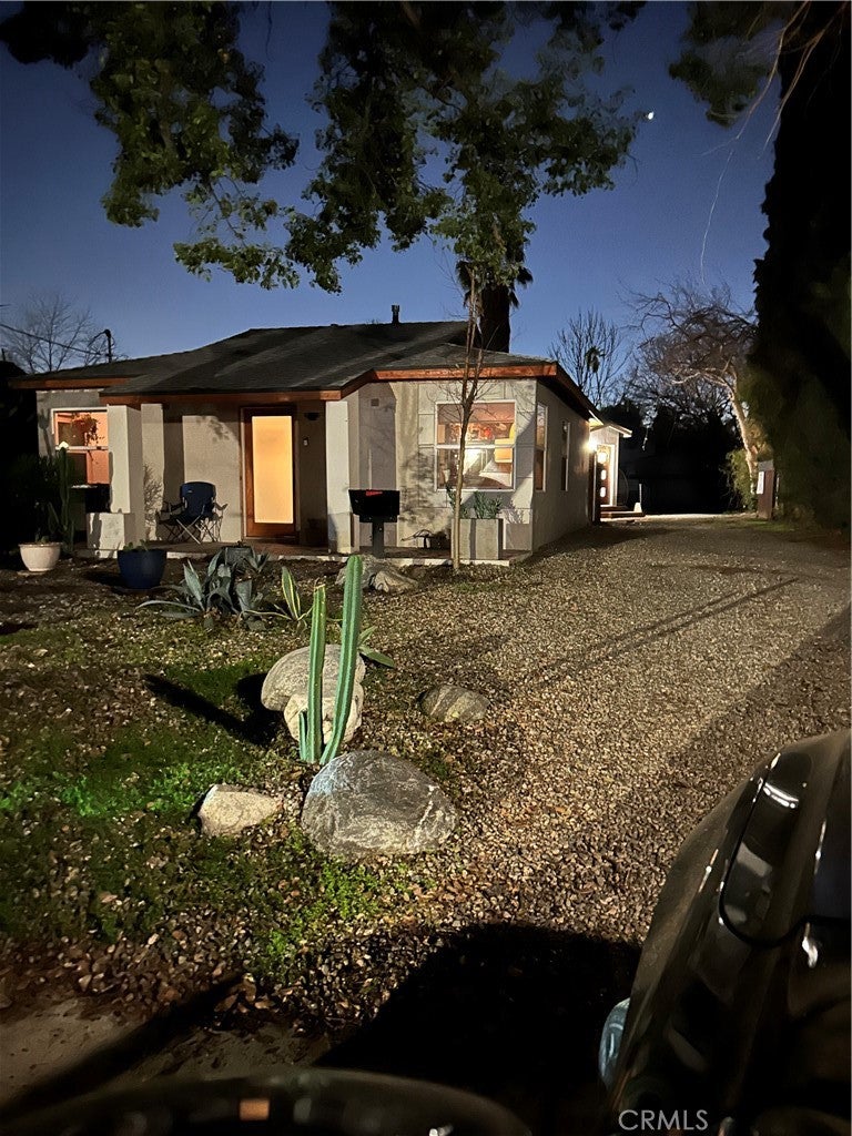 261 N Oak Avenue
