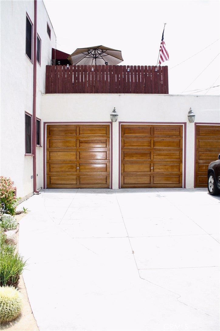Photo of 2624 E 6th St, Long Beach, CA 90814 (MLS # PW26107046)