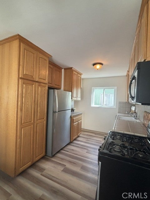 959 W 6th