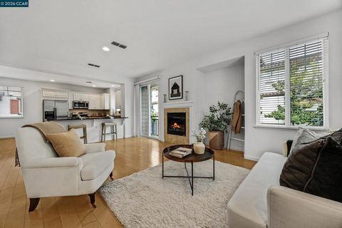 Photo of 2809 Jefferson Ln Ln, Concord, CA 94519 (MLS # 41129477)