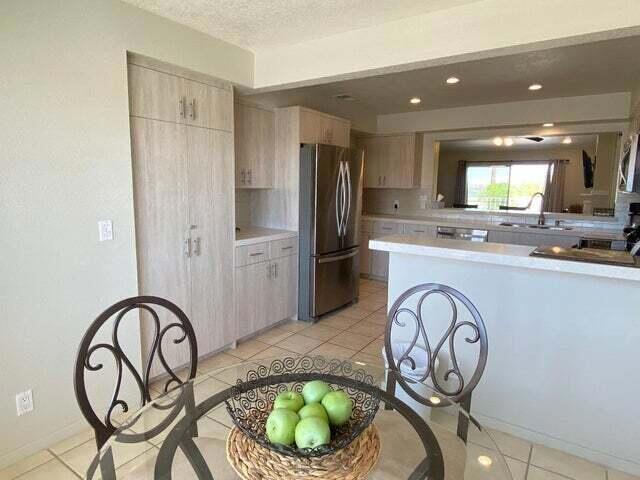 Desert Falls C.C. - Residential Lease