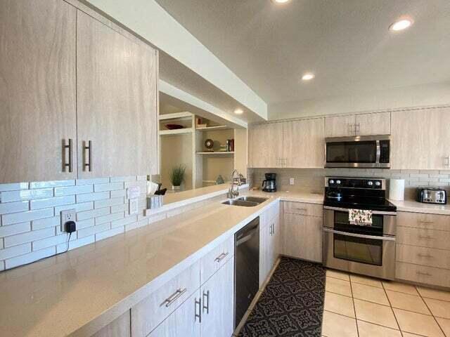 Desert Falls C.C. - Residential Lease