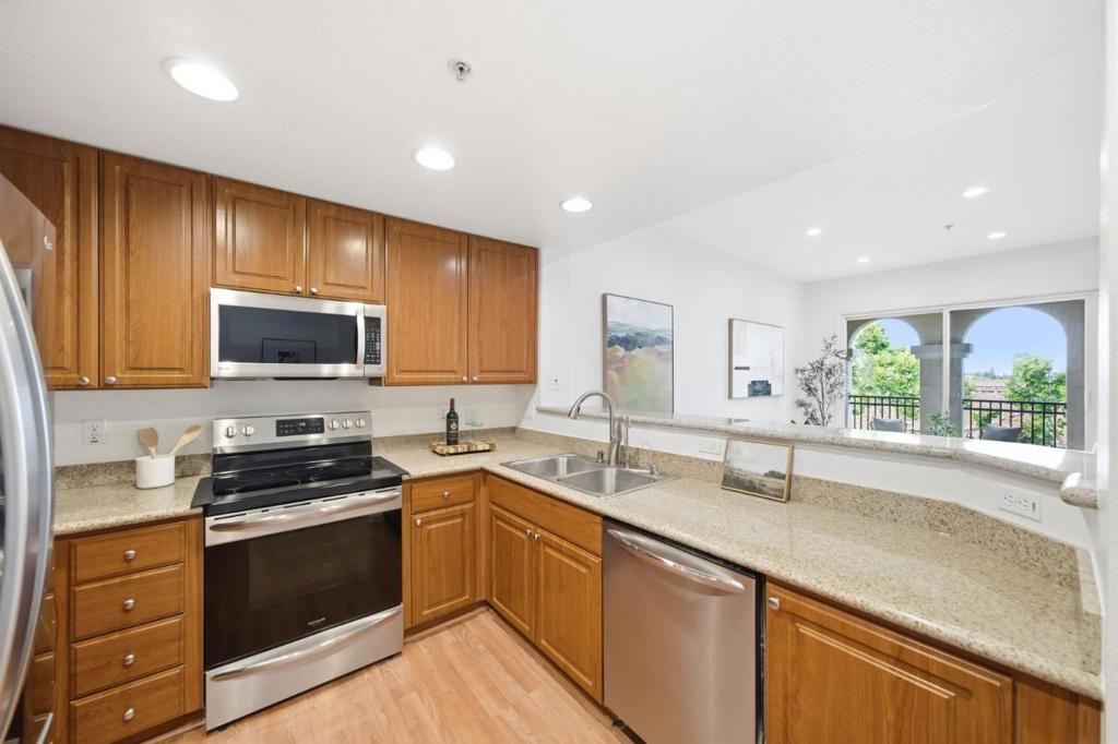 1883 Agnew Road 420