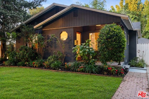 Photo of 2441 21st Street, Santa Monica, CA 90405 (MLS # 26860309)