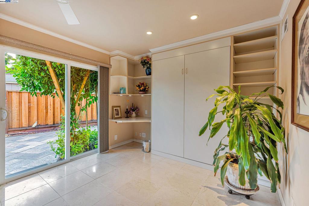 DEL PRADO - Residential