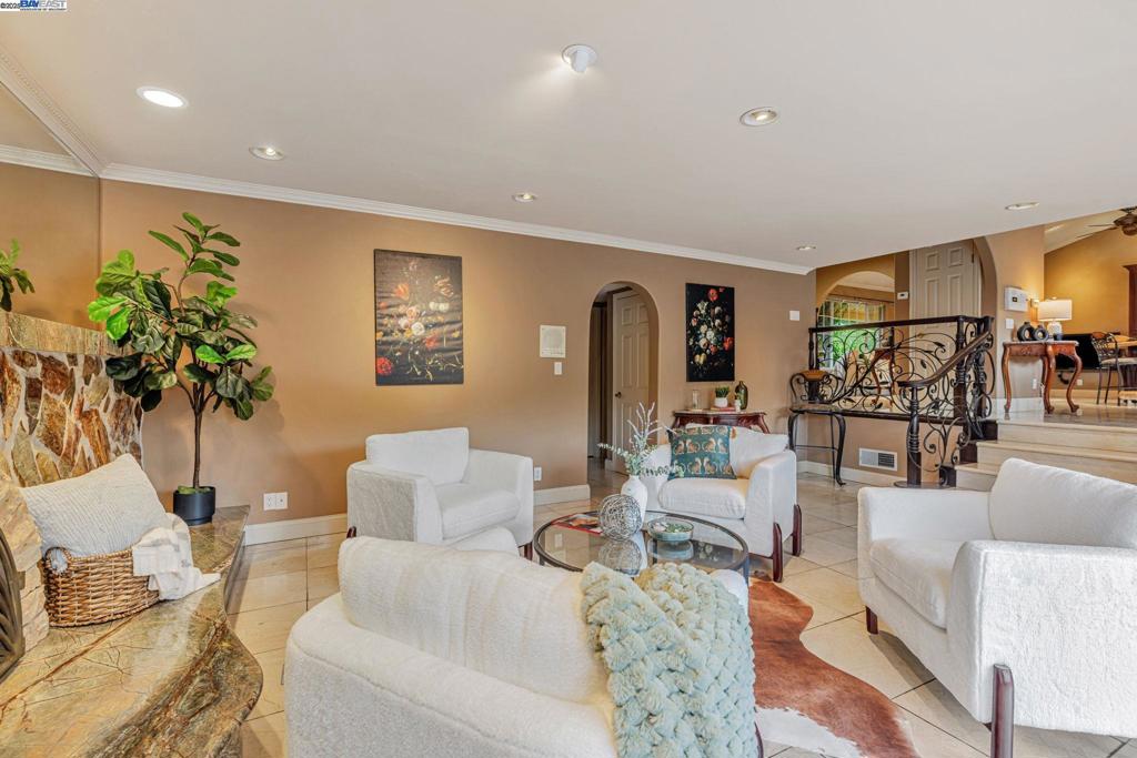 DEL PRADO - Residential