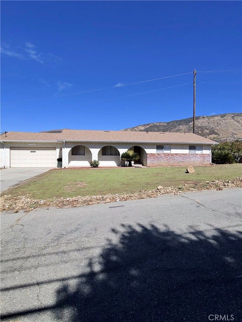 Photo of 35244 Ivy AVE, Yucaipa, CA 92399 (MLS # IV26224377)