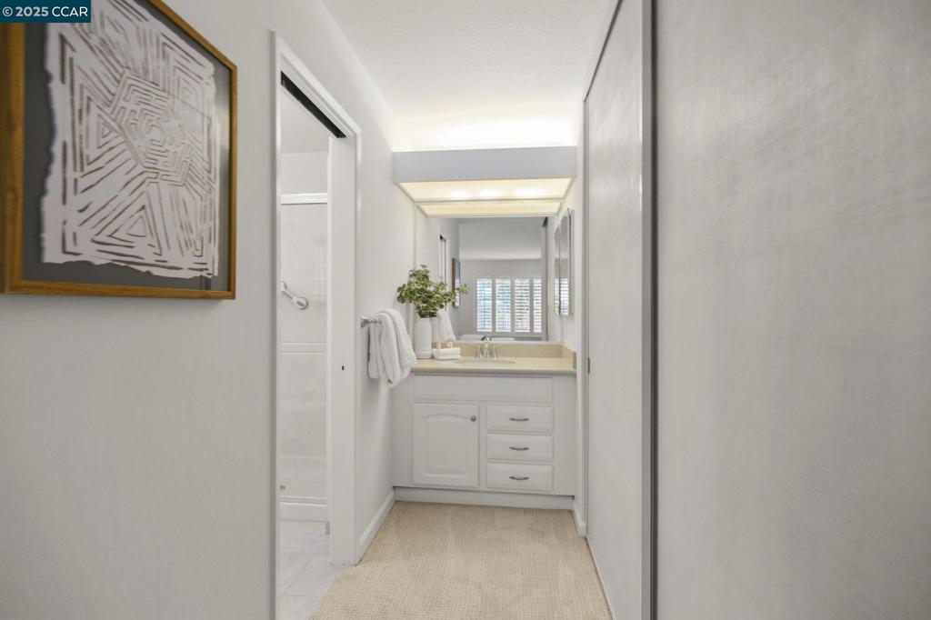 SEVEN OAKS - Residential