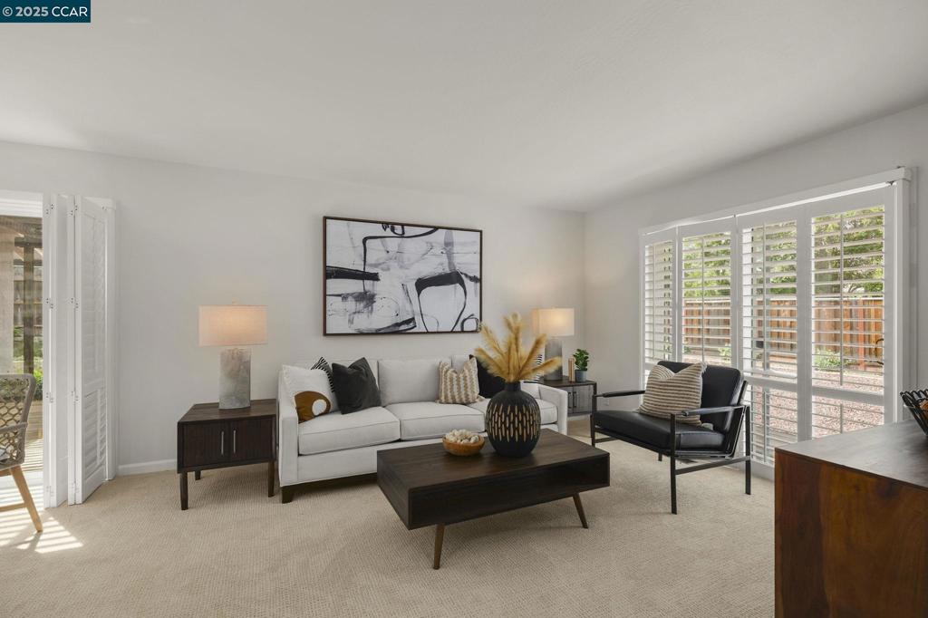 SEVEN OAKS - Residential