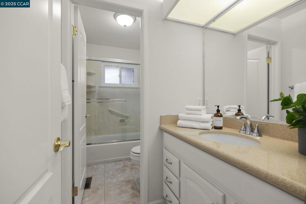 SEVEN OAKS - Residential