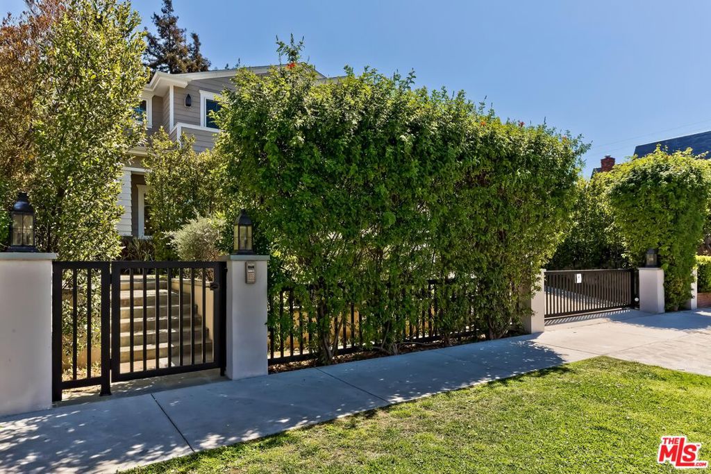 Properties 1 4306 Forman Avenue