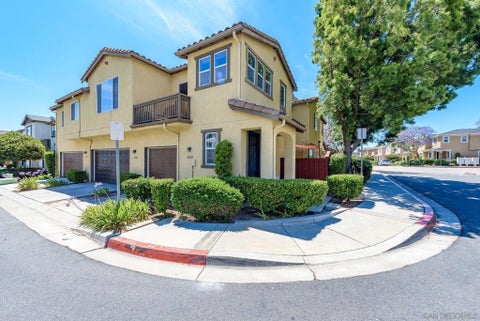 Photo of 2226 Birds Nest Lane Ln, Chula Vista, CA 91915 (MLS # 260023193SD)