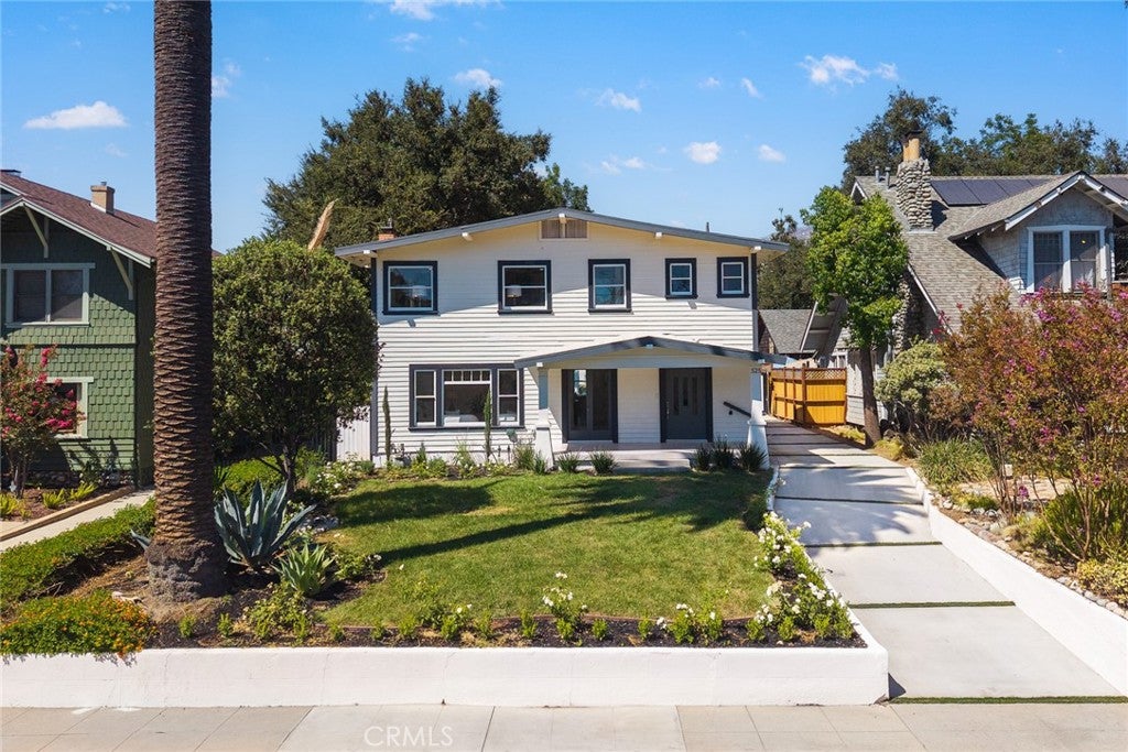 Photo of 525 E Jackson Street, Pasadena, CA 91104 (MLS # WS26195033)