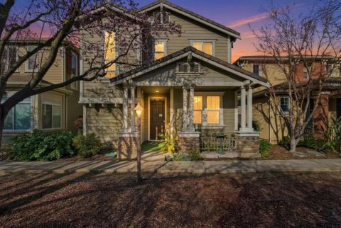 Photo of 646 Woodland Terrace, San Jose, CA 95112 (MLS # ML82036984)