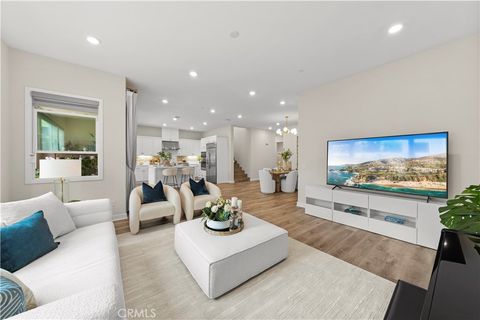 640 Athos Lake Forest CA 92630