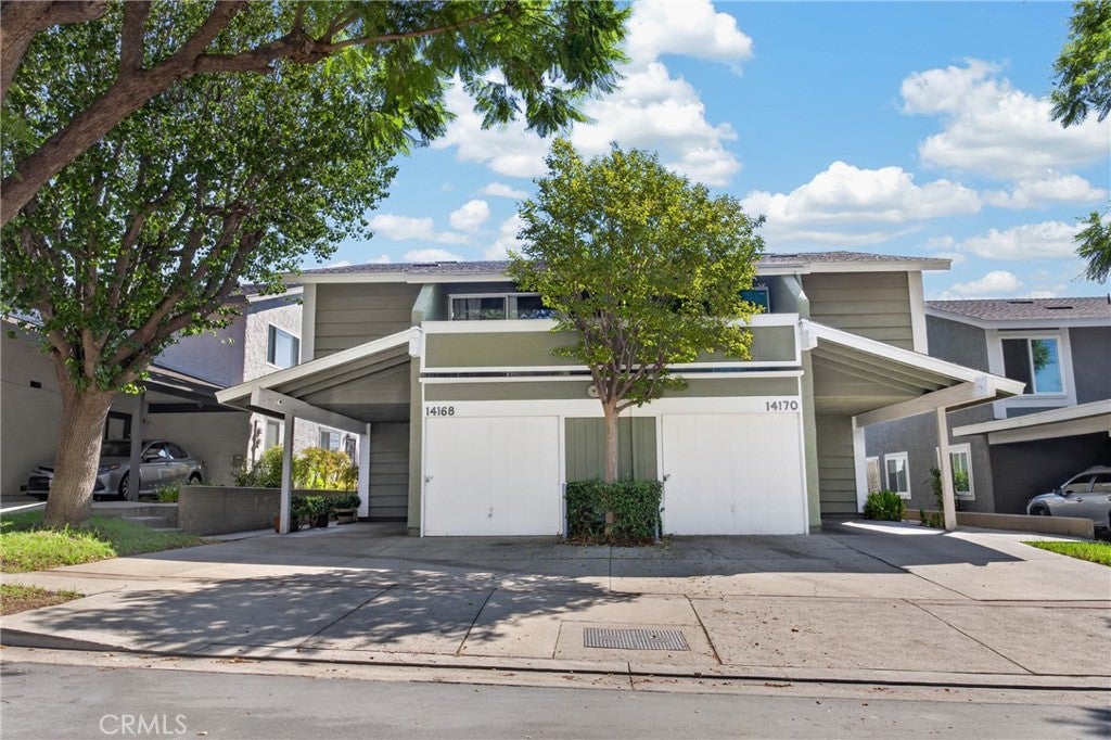 Photo of 14168 Oro Grande St. ST, Sylmar, CA 91342 (MLS # SR26197702)