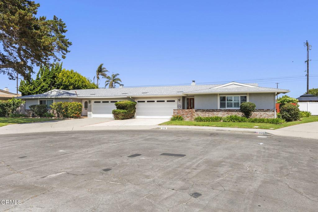 334 E Elfin Green
