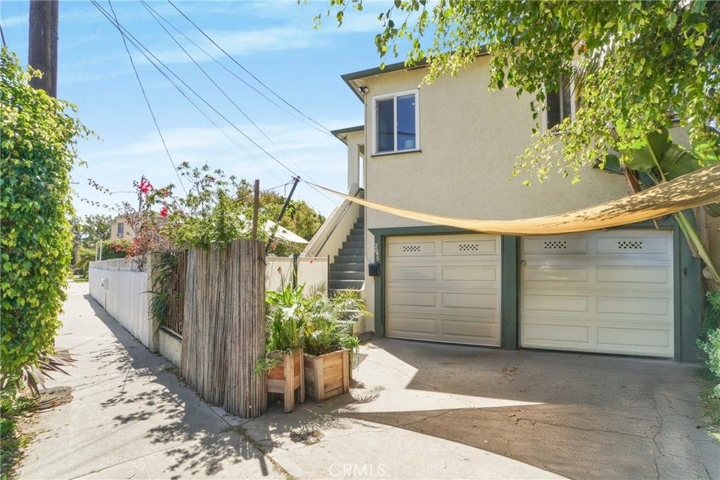 Photo of 2045 Penmar Avenue, Venice, CA 90291 (MLS # SB25239782)