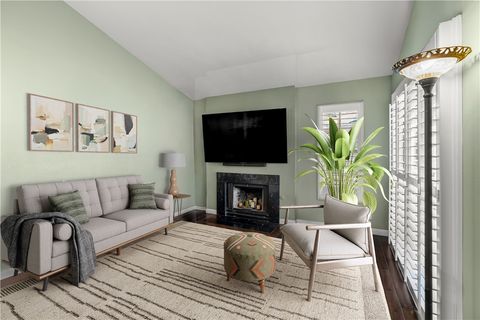 645 Chestnut Avenue 318 Long Beach CA 90802