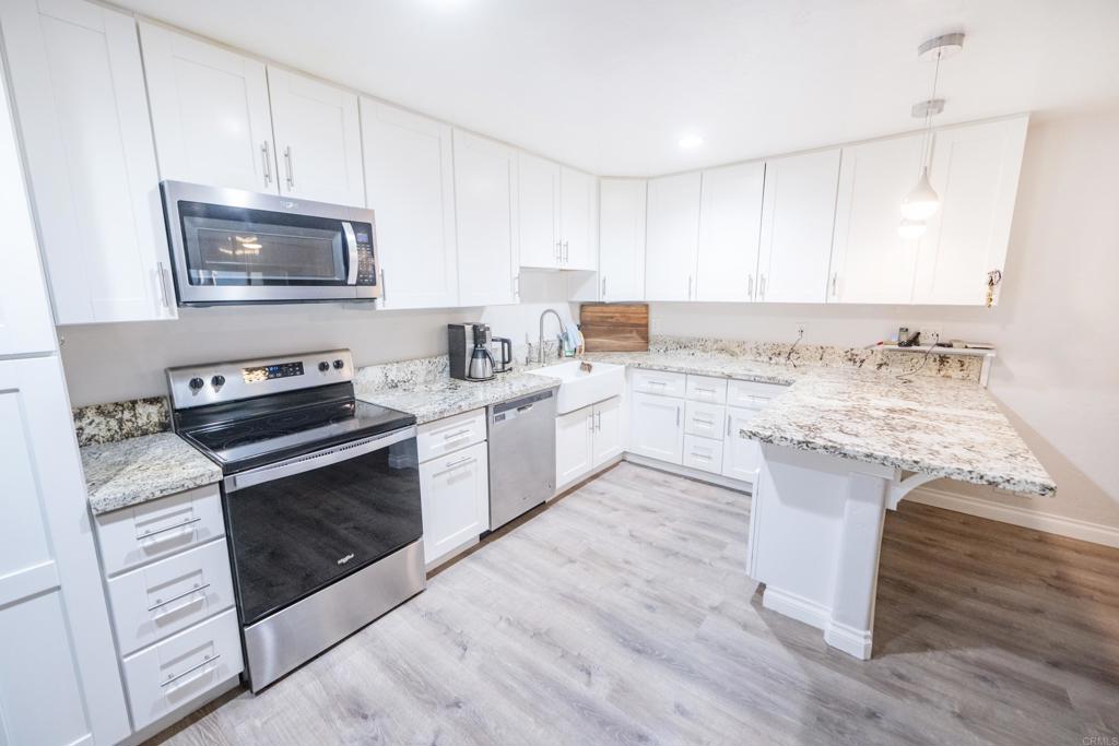 745 east bradley Avenue 11