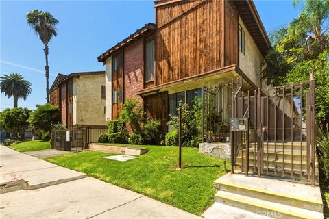 Photo of 8933 Willis Ave #15, Panorama City, CA 91402 (MLS # SR26056278)