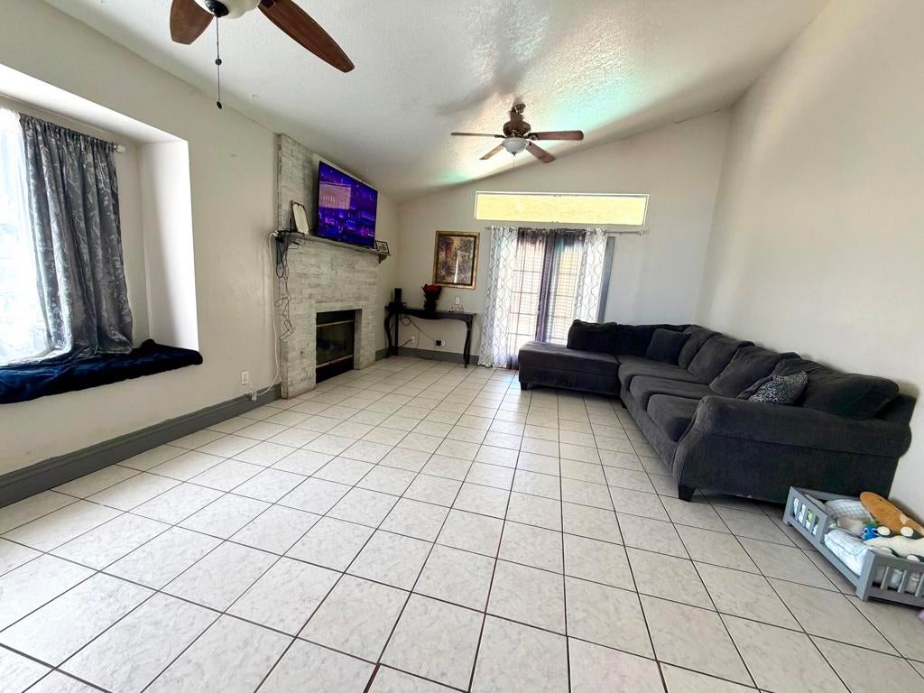 46461 Mesa Verde Trail
