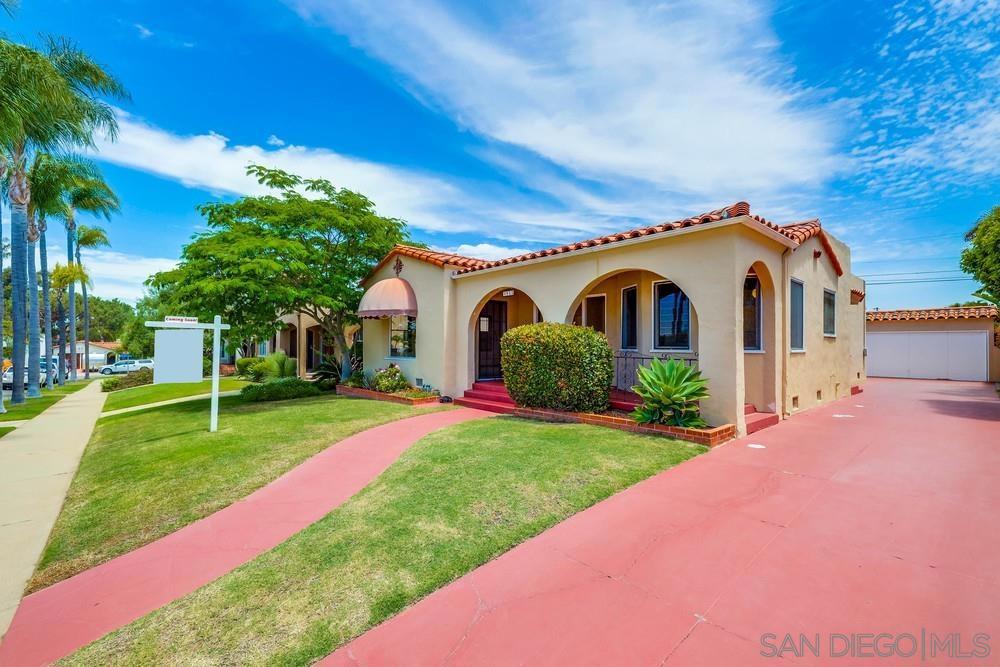 PROPERTY SOLD PRIOR TO MLS ENTRY. Equipment: Garage Door Opener Sewer: Sewer Connected Topography: LL