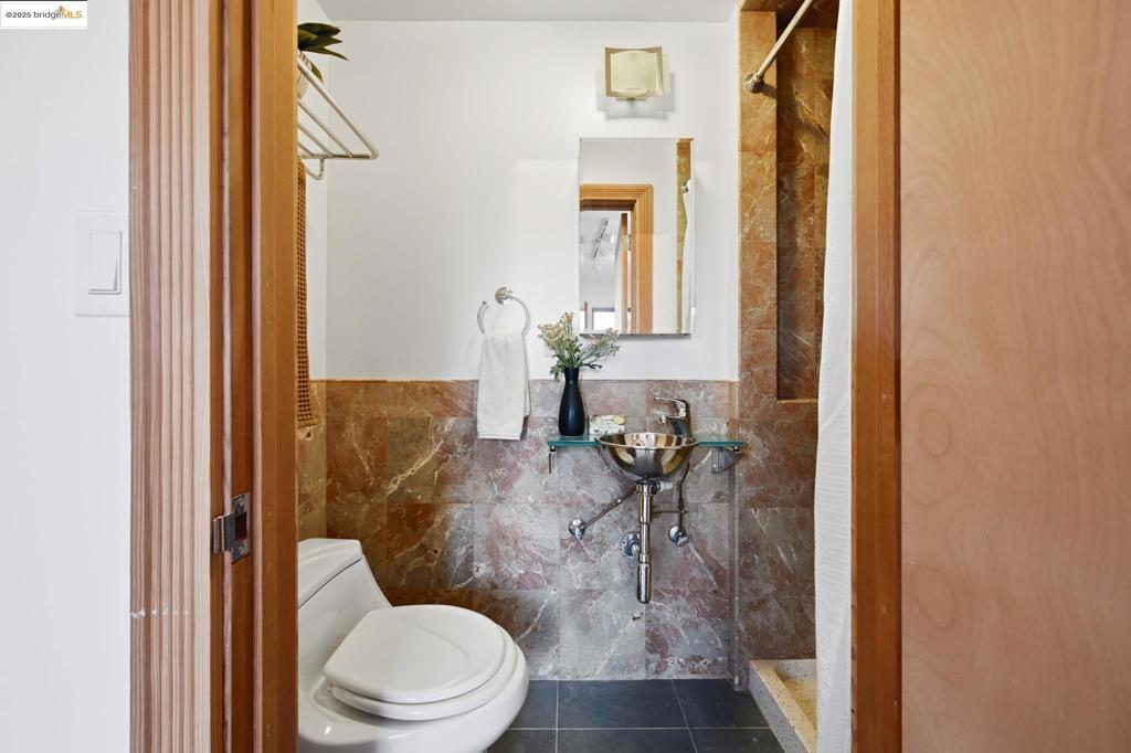 UPPER ROCKRIDGE - Residential