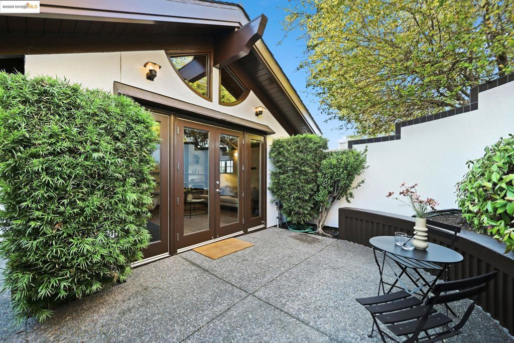 UPPER ROCKRIDGE - Residential