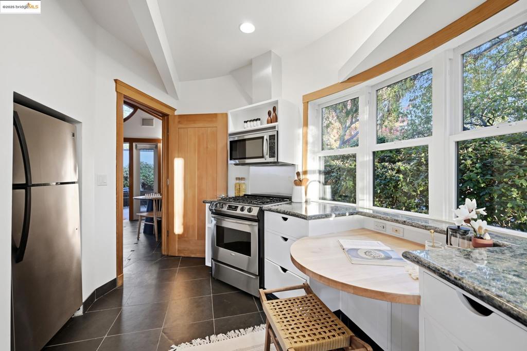 UPPER ROCKRIDGE - Residential