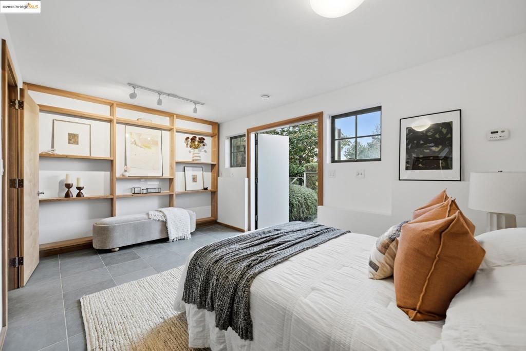 UPPER ROCKRIDGE - Residential