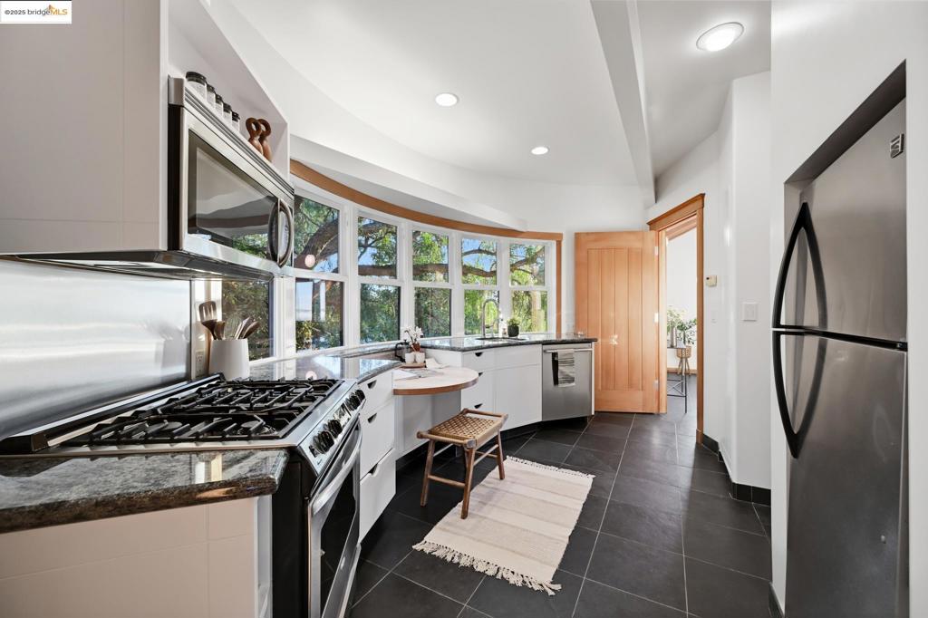 UPPER ROCKRIDGE - Residential