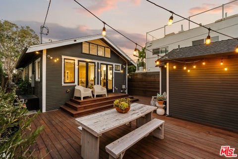 Photo of 247 Windward Avenue, Venice, CA 90291 (MLS # 26102141)