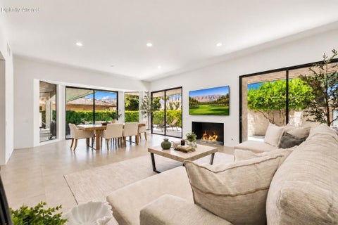Photo of 62 Dartmouth Drive, Rancho Mirage, CA 92270 (MLS # 219149377DA)