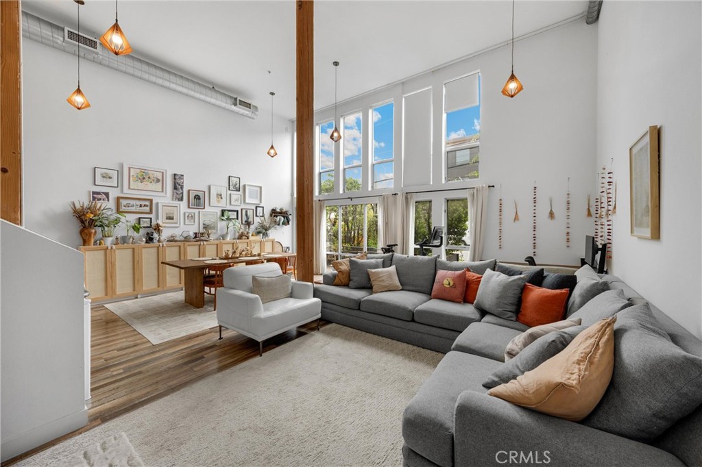 4215 Glencoe Avenue 103