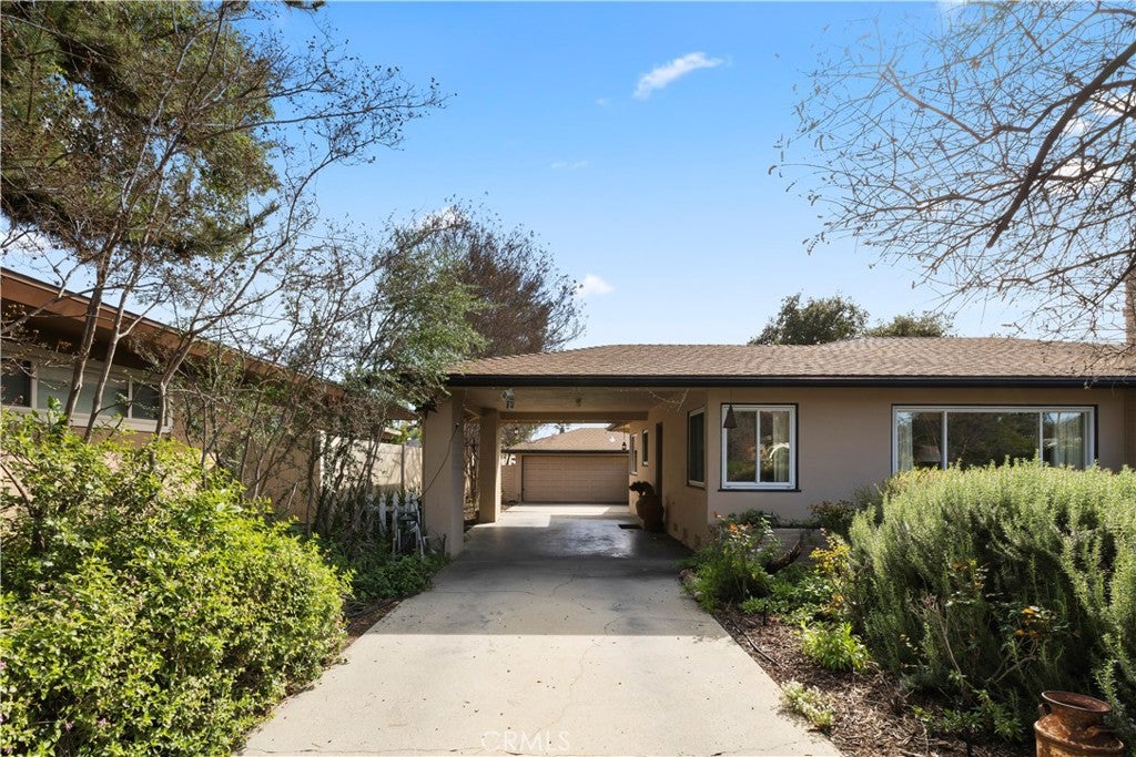 754 W 9th