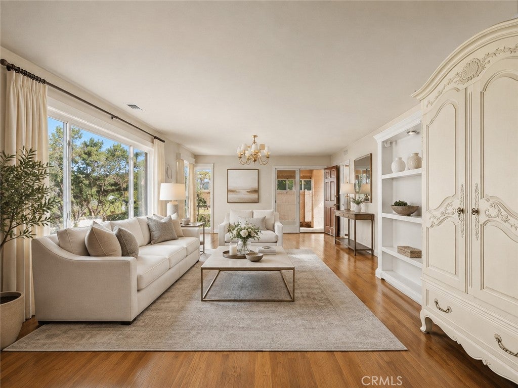 754 W 9th