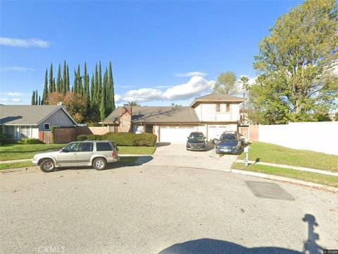 Photo of 93 Dobkin Place, Simi Valley, CA 93065 (MLS # GD26196762)
