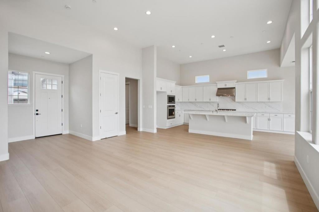 3090 Arroyo Drive