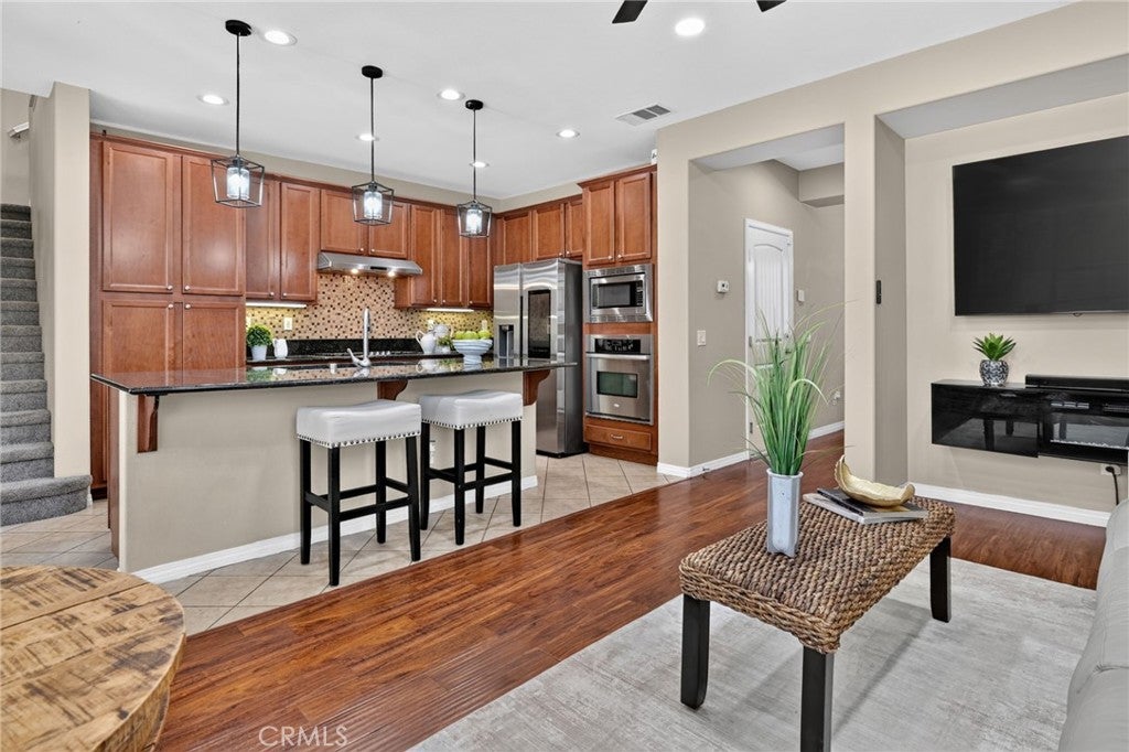 3150 N SUNRISE Court
