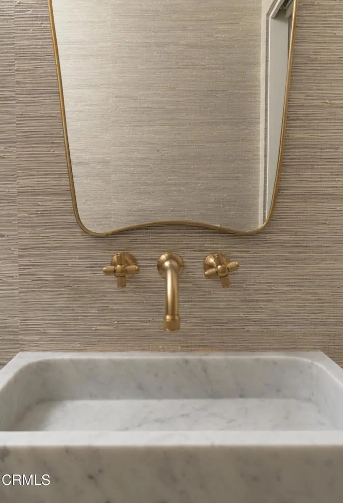 Santa Barbara, California 93109, United States, 4 Bedrooms Bedrooms, ,4 BathroomsBathrooms,Residential,Active,9091