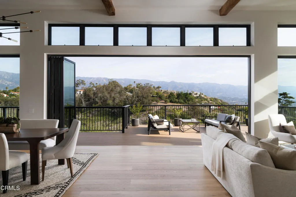 Santa Barbara, California 93109, United States, 4 Bedrooms Bedrooms, ,4 BathroomsBathrooms,Residential,Active,9091