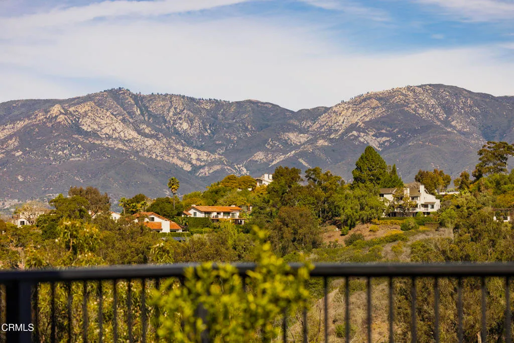 Santa Barbara, California 93109, United States, 4 Bedrooms Bedrooms, ,4 BathroomsBathrooms,Residential,Active,9091