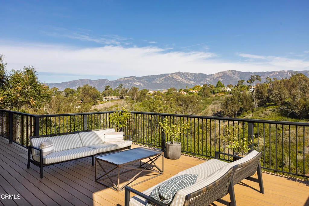Santa Barbara, California 93109, United States, 4 Bedrooms Bedrooms, ,4 BathroomsBathrooms,Residential,Active,9091