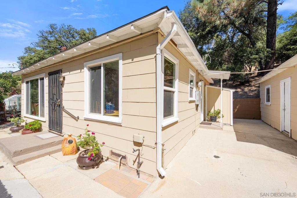 1332 Canyon Dr.